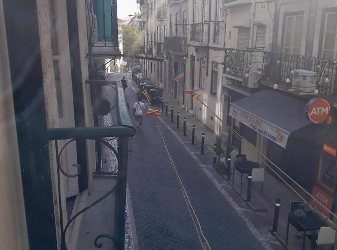 Chiado / Carmo Small Artist Lodge